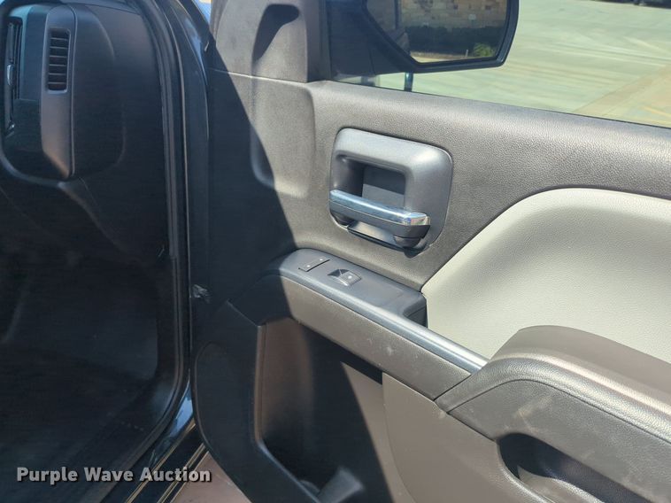 image for item NW9715 2018 Chevrolet  Silverado 1500 Double Cab pickup truck