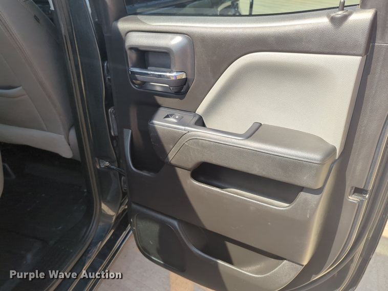 image for item NW9715 2018 Chevrolet  Silverado 1500 Double Cab pickup truck