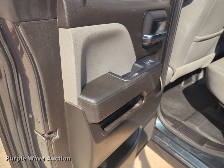 image for item NW9715 2018 Chevrolet  Silverado 1500 Double Cab pickup truck