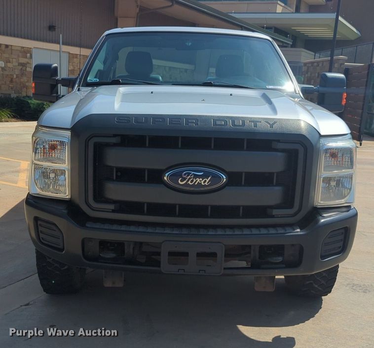 image for item NW9716 2015 Ford F350 Super Duty pickup truck