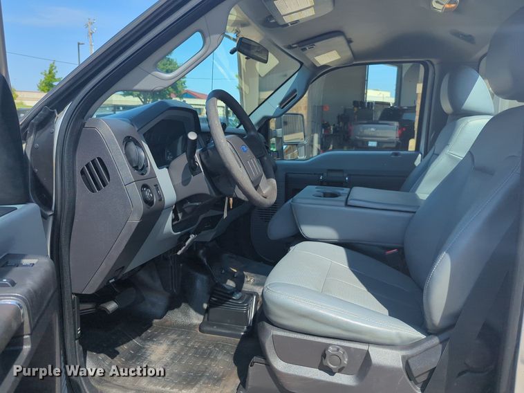 image for item NW9716 2015 Ford F350 Super Duty pickup truck