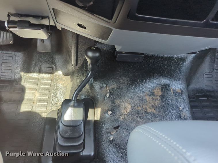 image for item NW9716 2015 Ford F350 Super Duty pickup truck