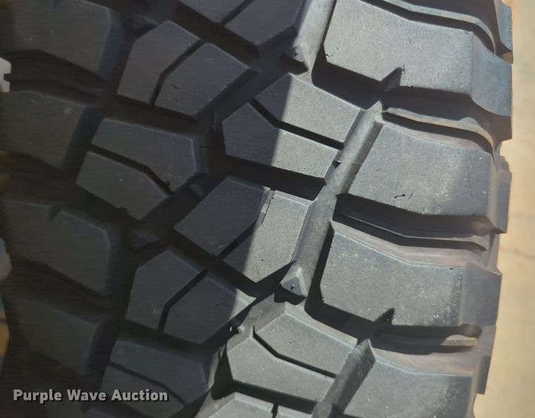 image for item NW9717 2017 Chevrolet  Silverado 1500 Double Cab pickup truck