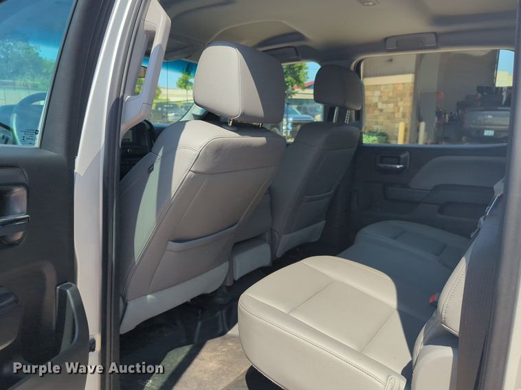 image for item NW9718 2018 Chevrolet Silverado 1500 Crew Cab pickup truck