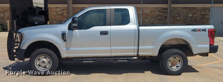 image for item NW9719 2018 Ford  F250 Super Duty SuperCab pickup truck