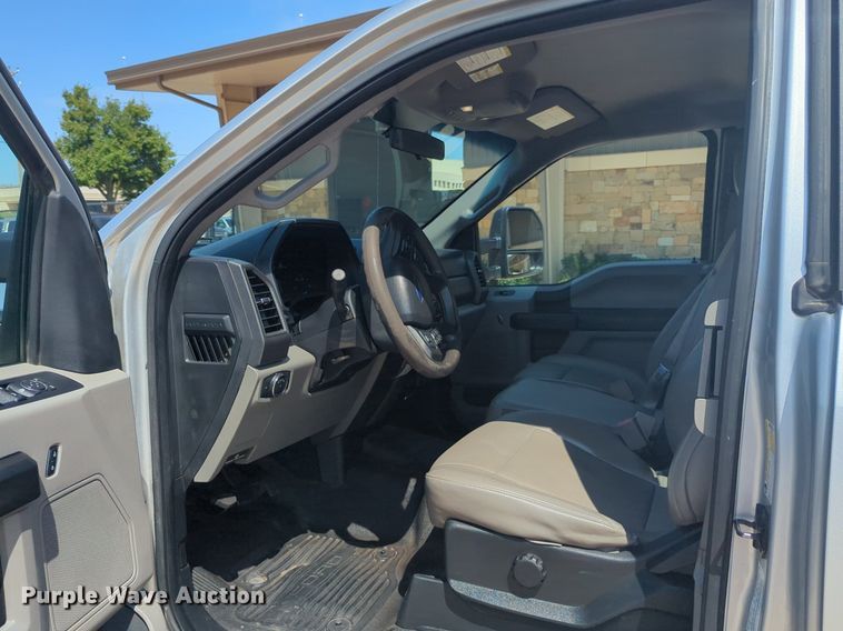 image for item NW9719 2018 Ford  F250 Super Duty SuperCab pickup truck