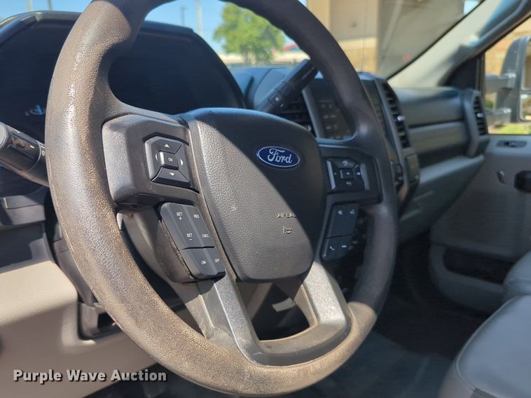 image for item NW9719 2018 Ford  F250 Super Duty SuperCab pickup truck