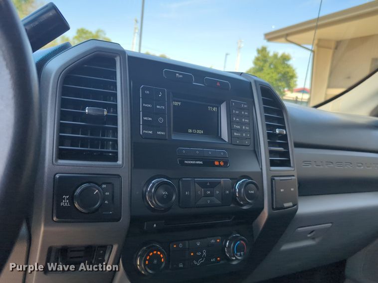 image for item NW9719 2018 Ford  F250 Super Duty SuperCab pickup truck