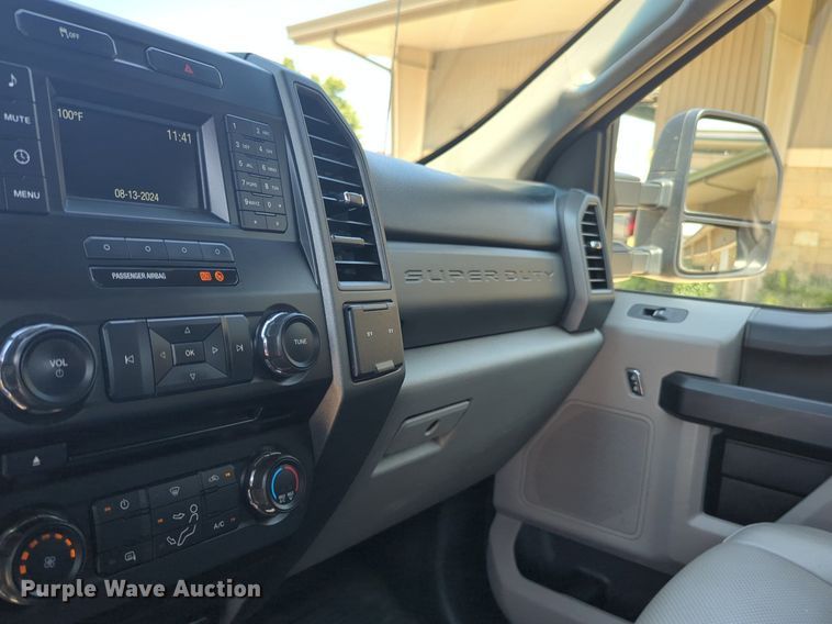 image for item NW9719 2018 Ford  F250 Super Duty SuperCab pickup truck