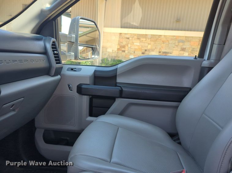 image for item NW9719 2018 Ford  F250 Super Duty SuperCab pickup truck