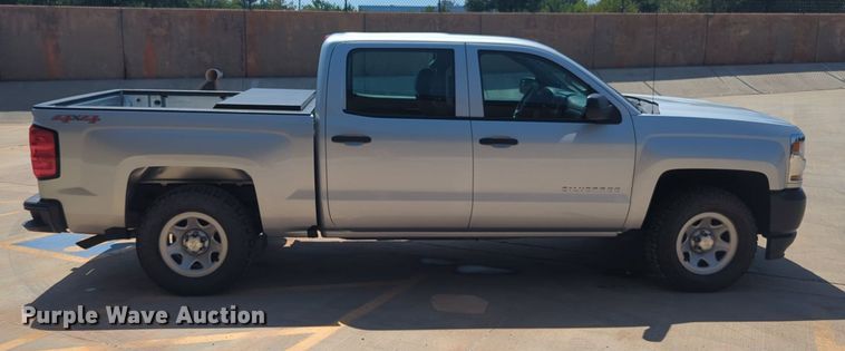 image for item NW9721 2016 Chevrolet  Silverado 1500 Crew Cab pickup truck