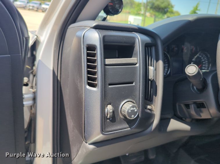 image for item NW9721 2016 Chevrolet  Silverado 1500 Crew Cab pickup truck