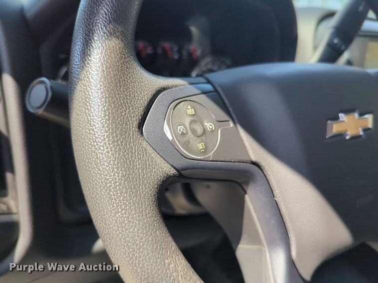 image for item NW9721 2016 Chevrolet  Silverado 1500 Crew Cab pickup truck