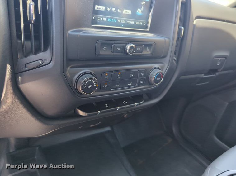 image for item NW9721 2016 Chevrolet  Silverado 1500 Crew Cab pickup truck