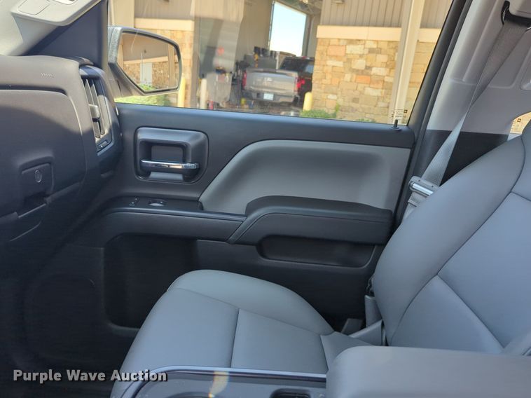 image for item NW9721 2016 Chevrolet  Silverado 1500 Crew Cab pickup truck