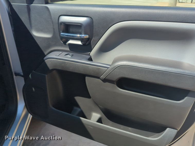 image for item NW9721 2016 Chevrolet  Silverado 1500 Crew Cab pickup truck