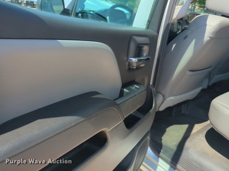 image for item NW9721 2016 Chevrolet  Silverado 1500 Crew Cab pickup truck