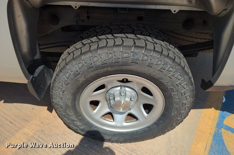 image for item NW9721 2016 Chevrolet  Silverado 1500 Crew Cab pickup truck