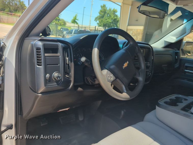 image for item NW9723 2015 Chevrolet Silverado 1500 Crew Cab pickup truck