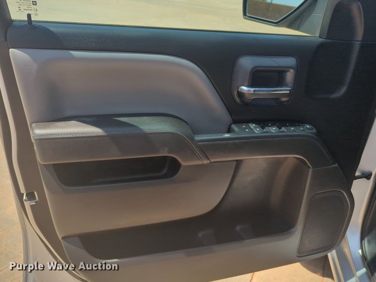 image for item NW9723 2015 Chevrolet Silverado 1500 Crew Cab pickup truck