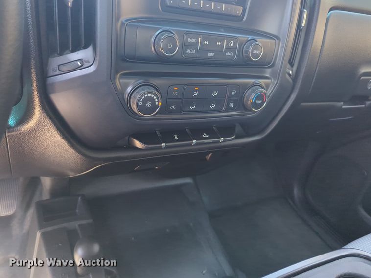 image for item NW9723 2015 Chevrolet Silverado 1500 Crew Cab pickup truck