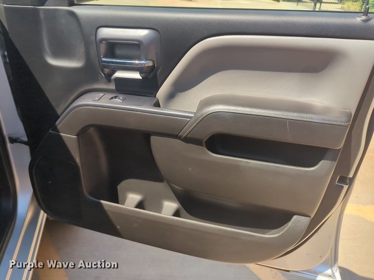 image for item NW9723 2015 Chevrolet Silverado 1500 Crew Cab pickup truck