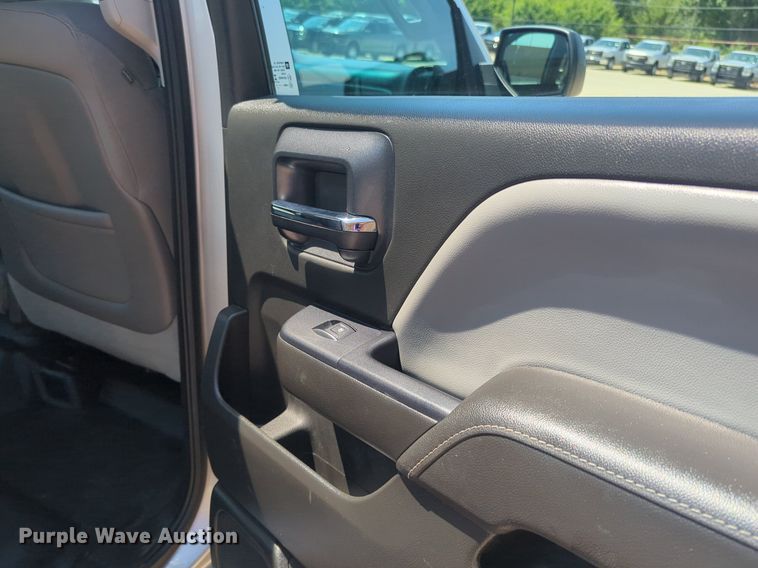 image for item NW9723 2015 Chevrolet Silverado 1500 Crew Cab pickup truck