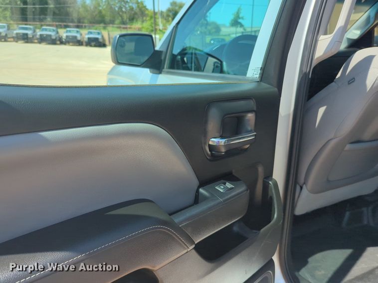 image for item NW9723 2015 Chevrolet Silverado 1500 Crew Cab pickup truck