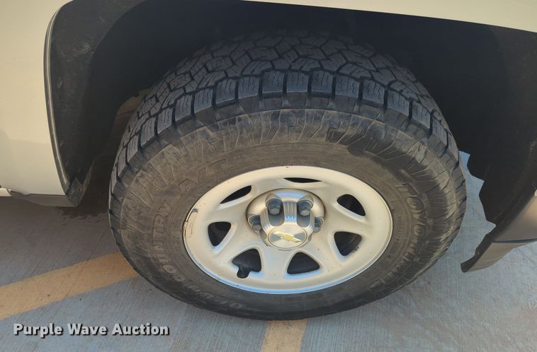 image for item NW9723 2015 Chevrolet Silverado 1500 Crew Cab pickup truck