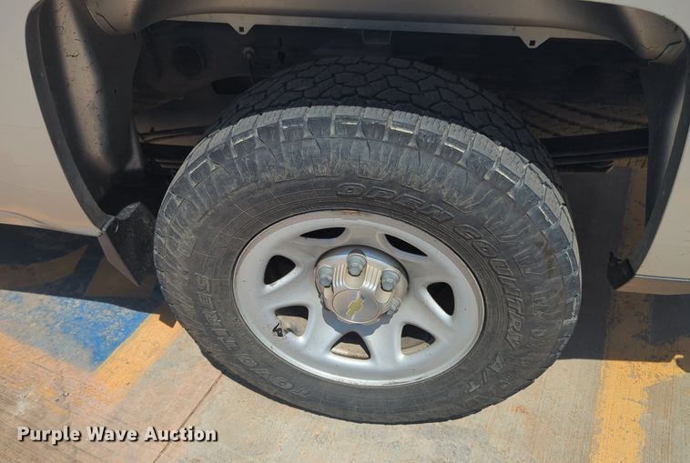 image for item NW9723 2015 Chevrolet Silverado 1500 Crew Cab pickup truck