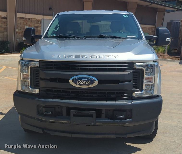 image for item NW9724 2018 Ford  F250 Super Duty SuperCab pickup truck
