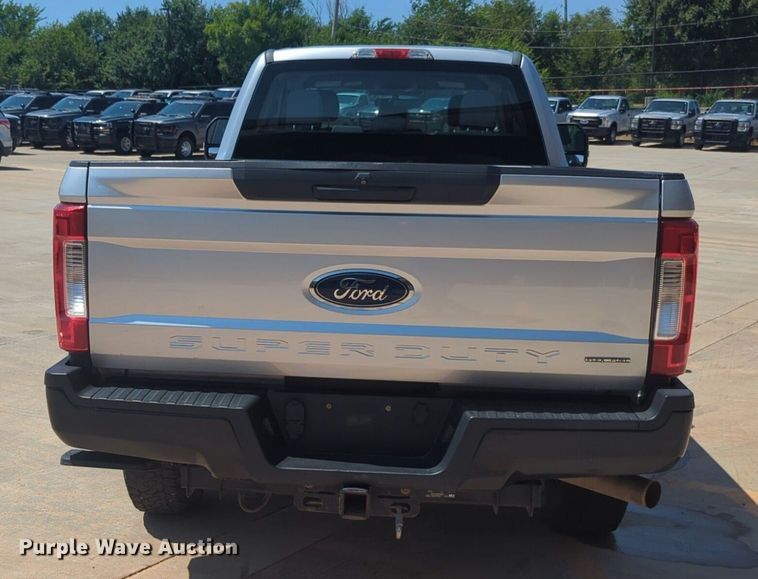 image for item NW9724 2018 Ford  F250 Super Duty SuperCab pickup truck