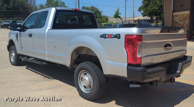 image for item NW9724 2018 Ford  F250 Super Duty SuperCab pickup truck