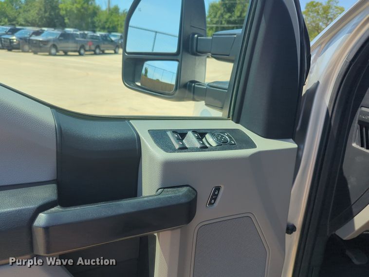 image for item NW9724 2018 Ford  F250 Super Duty SuperCab pickup truck