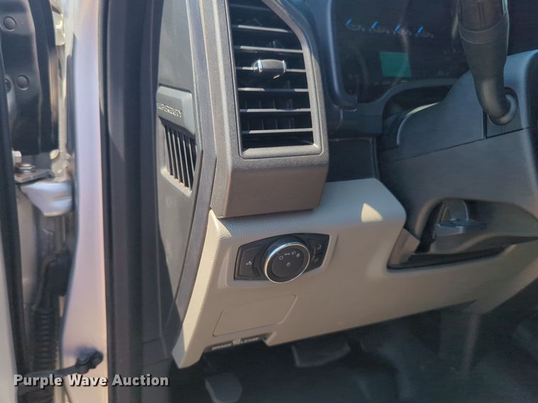 image for item NW9724 2018 Ford  F250 Super Duty SuperCab pickup truck