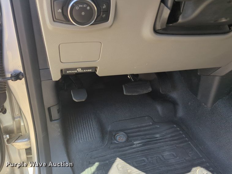 image for item NW9724 2018 Ford  F250 Super Duty SuperCab pickup truck