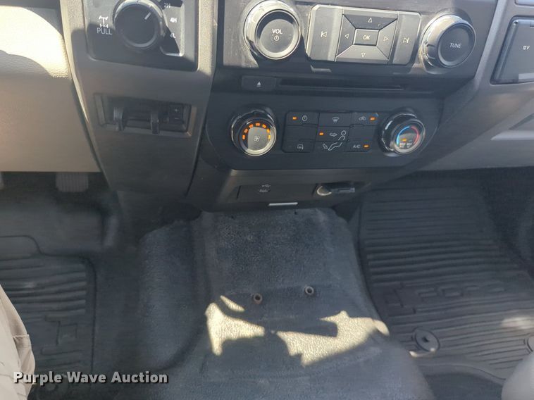 image for item NW9724 2018 Ford  F250 Super Duty SuperCab pickup truck