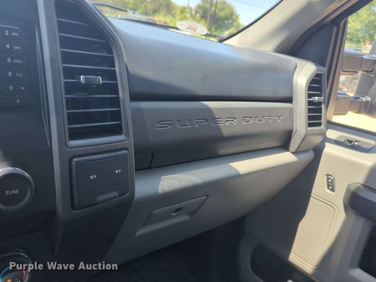 image for item NW9724 2018 Ford  F250 Super Duty SuperCab pickup truck