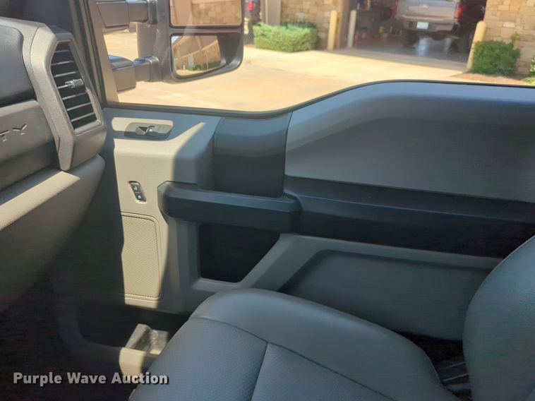 image for item NW9724 2018 Ford  F250 Super Duty SuperCab pickup truck