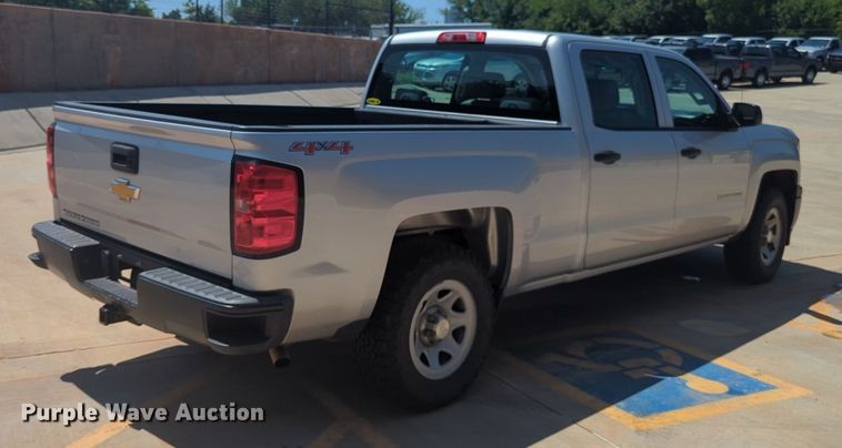 image for item NW9725 2015 Chevrolet  Silverado 1500 Crew Cab pickup truck