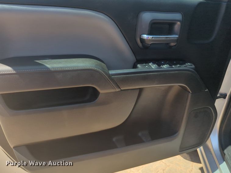 image for item NW9725 2015 Chevrolet  Silverado 1500 Crew Cab pickup truck