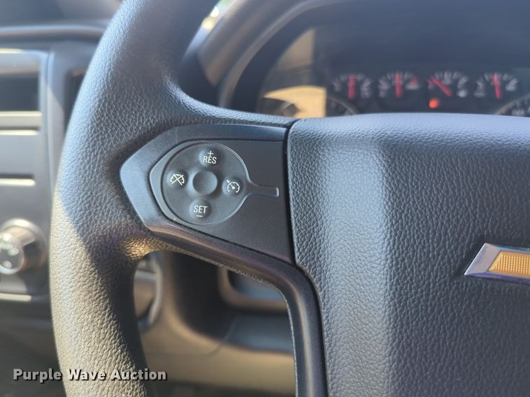 image for item NW9725 2015 Chevrolet  Silverado 1500 Crew Cab pickup truck