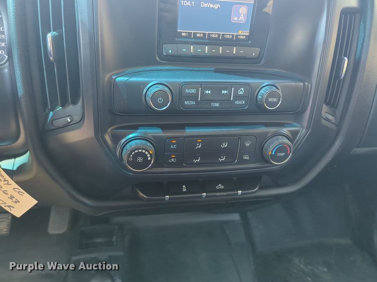 image for item NW9725 2015 Chevrolet  Silverado 1500 Crew Cab pickup truck