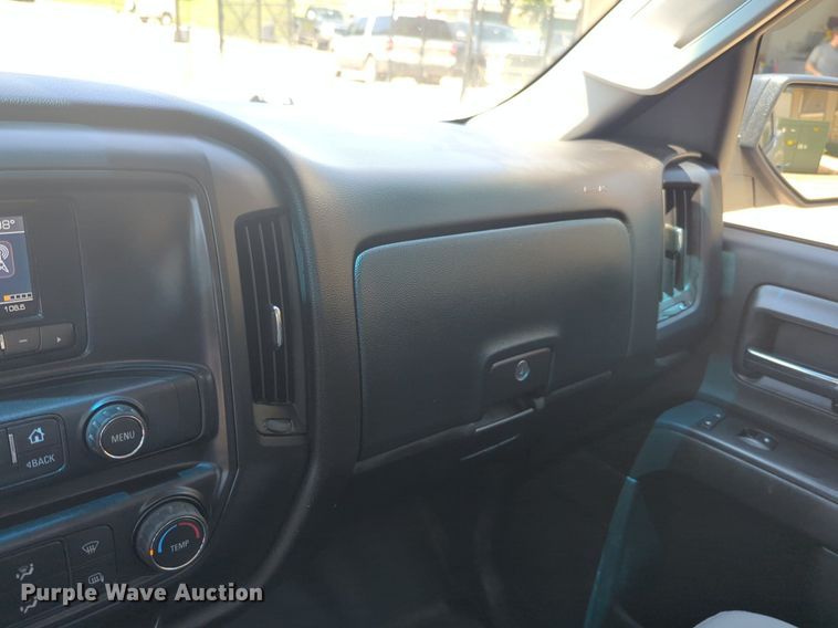 image for item NW9725 2015 Chevrolet  Silverado 1500 Crew Cab pickup truck