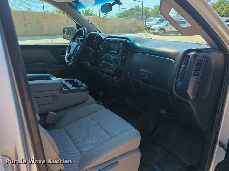 image for item NW9725 2015 Chevrolet  Silverado 1500 Crew Cab pickup truck