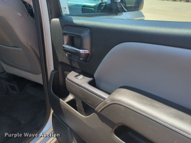 image for item NW9725 2015 Chevrolet  Silverado 1500 Crew Cab pickup truck