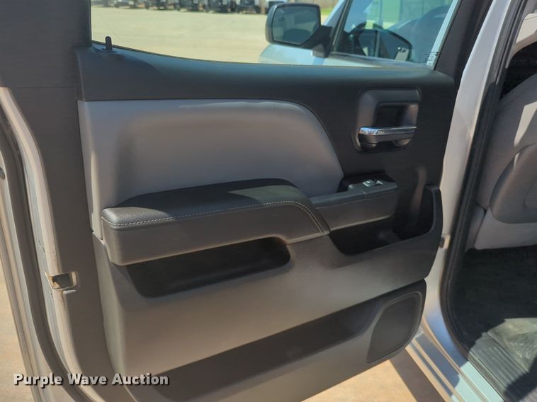 image for item NW9725 2015 Chevrolet  Silverado 1500 Crew Cab pickup truck