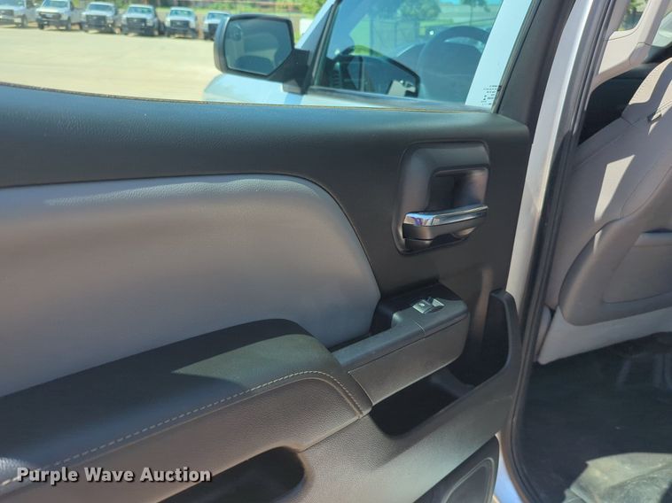 image for item NW9725 2015 Chevrolet  Silverado 1500 Crew Cab pickup truck