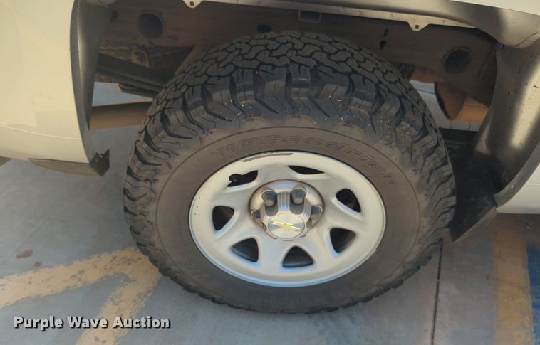 image for item NW9725 2015 Chevrolet  Silverado 1500 Crew Cab pickup truck