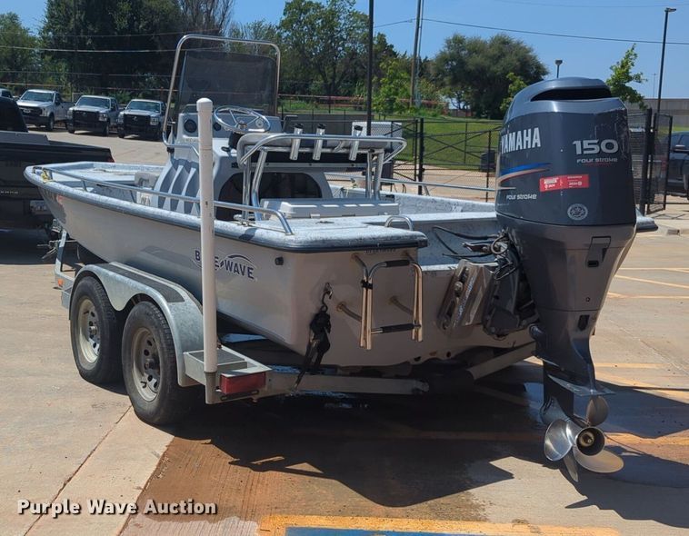 image for item NW9726 2004 Bluewave Classic 190 boat